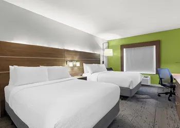 Holiday Inn Express and Suites Savannah - Midtown by IHG hotel thumbnail 4