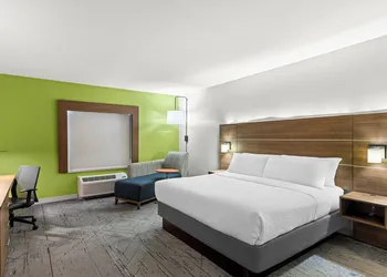 Holiday Inn Express and Suites Savannah - Midtown by IHG hotel thumbnail 8