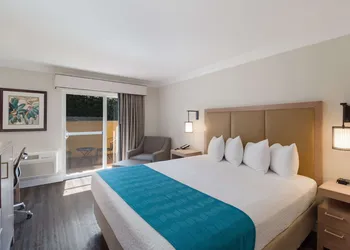 Best Western Woodland Hills Inn hotel thumbnail 3