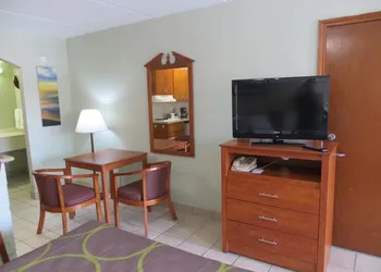 Super 8 by Wyndham South Padre Island hotel thumbnail 7