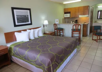 Super 8 by Wyndham South Padre Island hotel thumbnail 8