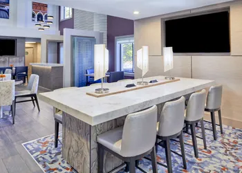 DoubleTree by Hilton Atlanta - Alpharetta hotel thumbnail 2