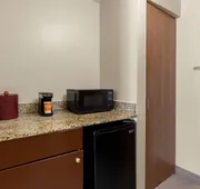 Comfort Suites Near Universal Orlando Resort hotel detail image 5