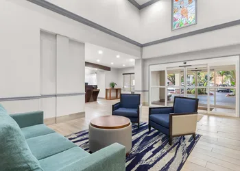 Comfort Suites Near Universal Orlando Resort hotel thumbnail 2