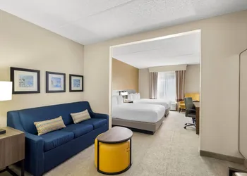 Comfort Suites Near Universal Orlando Resort hotel thumbnail 6