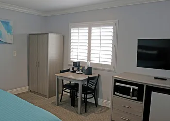 Surf City Inn - Near Seal Beach Pier hotel thumbnail 5