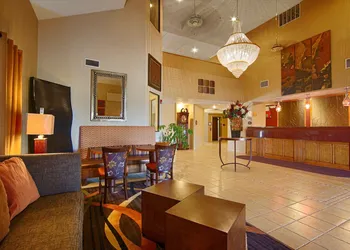 Best Western Plus Woodland Hills Hotel & Suites hotel thumbnail 2