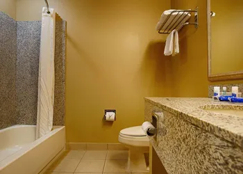 Best Western Plus Woodland Hills Hotel & Suites hotel thumbnail 8