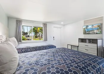 The Bayside Inn & Marina hotel thumbnail 5
