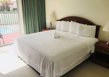 Americas Best Value Inn Loma Lodge hotel thumbnail 6
