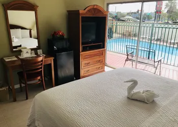 Americas Best Value Inn Loma Lodge hotel thumbnail 7