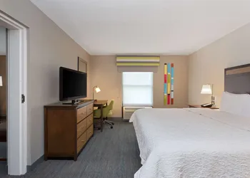 Hampton Inn & Suites Fort Myers Beach/Sanibel Gateway hotel thumbnail 4