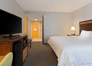 Hampton Inn & Suites Fort Myers Beach/Sanibel Gateway hotel thumbnail 7