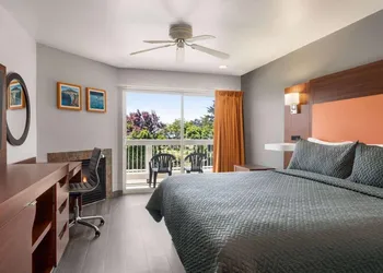 Travelodge by Wyndham Depoe Bay hotel thumbnail 5