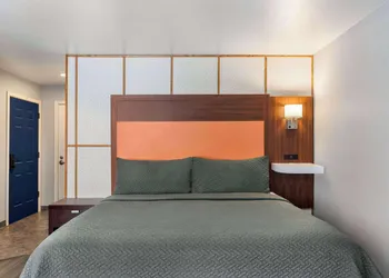Travelodge by Wyndham Depoe Bay hotel thumbnail 8