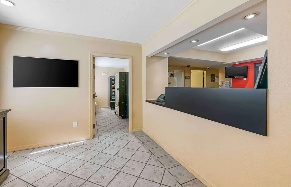 Extended Stay America Select Suites Orlando Southpark hotel detail image 2