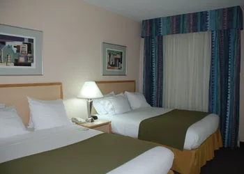 Holiday Inn Express San Antonio Rivercenter Area by IHG hotel thumbnail 5