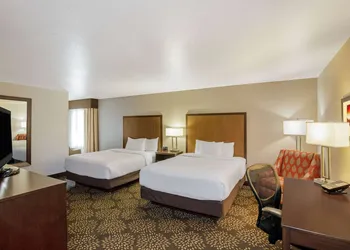 La Quinta Inn & Suites by Wyndham Las Vegas Red Rock hotel thumbnail 5