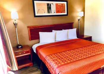 Americas Best Value Inn Tulsa at I-44 hotel thumbnail 6