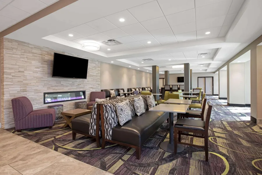 La Quinta Inn & Suites by Wyndham Rancho Cordova Sacramento hotel detail image 2