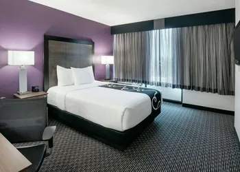 La Quinta Inn & Suites by Wyndham Rancho Cordova Sacramento hotel thumbnail 5