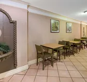 La Quinta Inn by Wyndham San Antonio Market Square hotel detail image 3