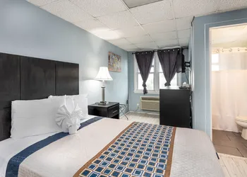 Hammock Inn & Suites - Jersey Shore hotel thumbnail 8