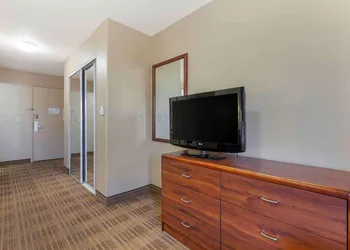 Extended Stay America Select Suites Rockford State Street hotel thumbnail 6