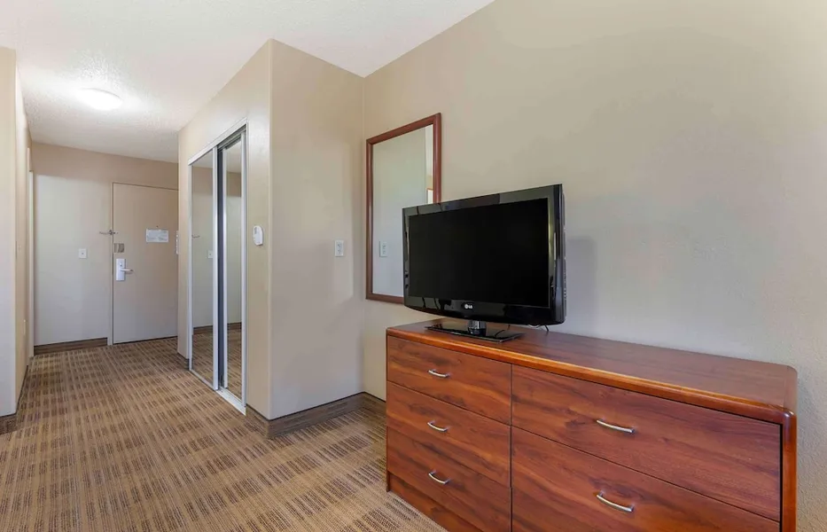 Extended Stay America Select Suites Rockford State Street hotel detail image 6
