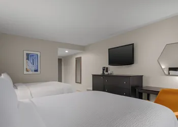 Holiday Inn Express & Suites Kendall by IHG hotel thumbnail 8