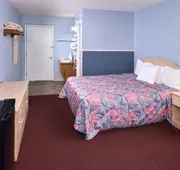 Americas Best Value Inn & Suites Branson - Near the Strip hotel detail image 3