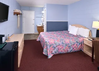 Americas Best Value Inn & Suites Branson - Near the Strip hotel thumbnail 3