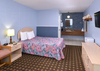 Americas Best Value Inn & Suites Branson - Near the Strip hotel thumbnail 4