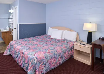 Americas Best Value Inn & Suites Branson - Near the Strip hotel thumbnail 5