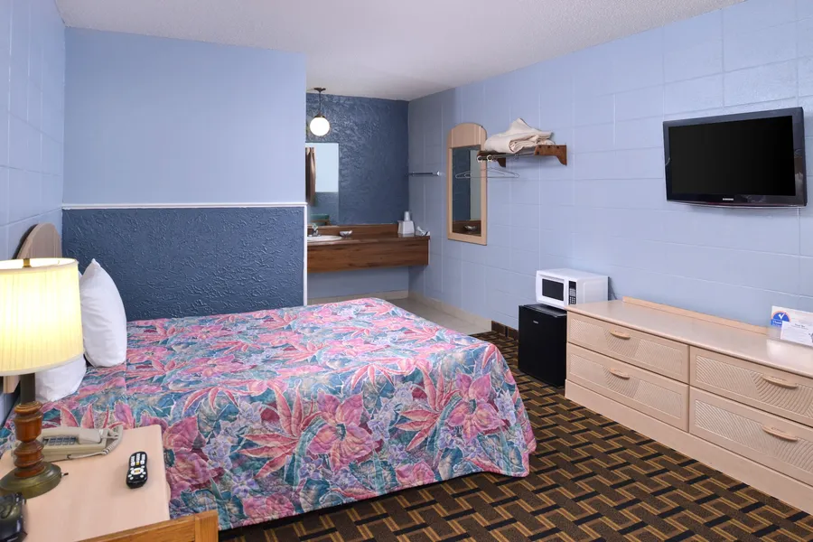 Americas Best Value Inn & Suites Branson - Near the Strip hotel detail image 6