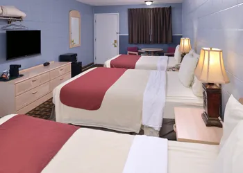 Americas Best Value Inn & Suites Branson - Near the Strip hotel thumbnail 7
