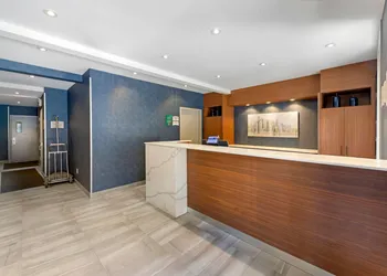 Quality Inn Centre-Ville hotel thumbnail 6