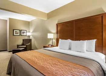 Comfort Inn & Suites Suwanee - Sugarloaf hotel thumbnail 8