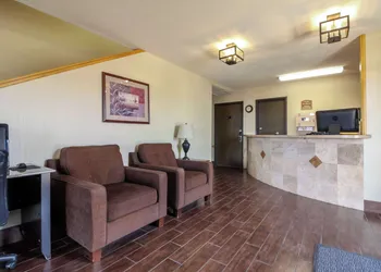 Quality Inn Hays I-70 hotel thumbnail 2