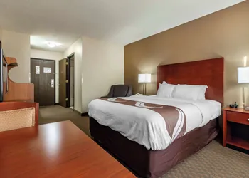 Quality Inn Hays I-70 hotel thumbnail 5