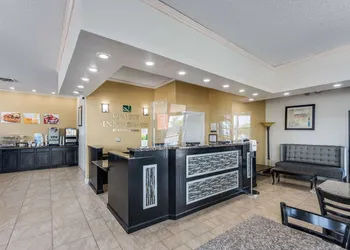 Quality Inn & Suites Hot Springs-Lake Hamilton hotel thumbnail 3