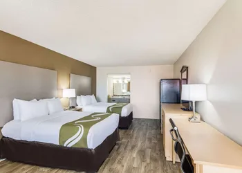 Quality Inn & Suites Hot Springs-Lake Hamilton hotel thumbnail 8