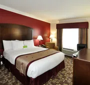 La Quinta Inn & Suites by Wyndham Moreno Valley hotel detail image 4