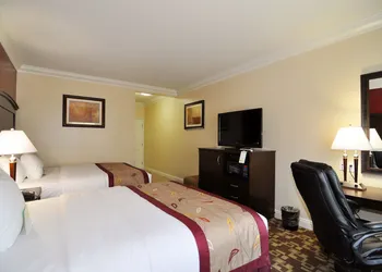 La Quinta Inn & Suites by Wyndham Moreno Valley hotel thumbnail 5