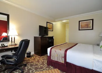 La Quinta Inn & Suites by Wyndham Moreno Valley hotel thumbnail 6