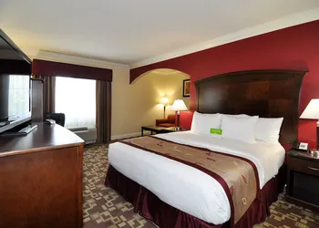 La Quinta Inn & Suites by Wyndham Moreno Valley hotel thumbnail 7