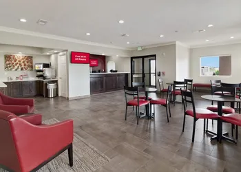 Red Roof Inn PLUS+ Galveston - Beachfront hotel thumbnail 2