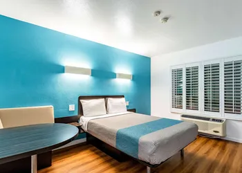 Motel 6 Fountain Valley, CA - Huntington Beach Area hotel thumbnail 4