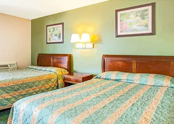 Knights Inn South Hackensack hotel thumbnail 5