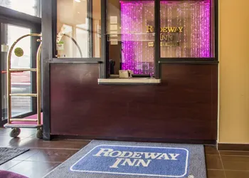 Rodeway Inn Bronx Zoo hotel thumbnail 6
